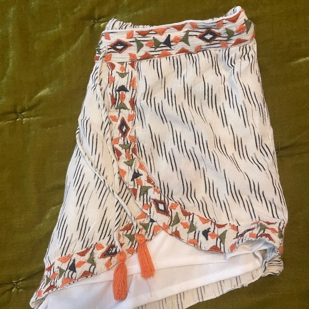 Drapey Boho Tassel High Waisted Shorts - Picture 1 of 5